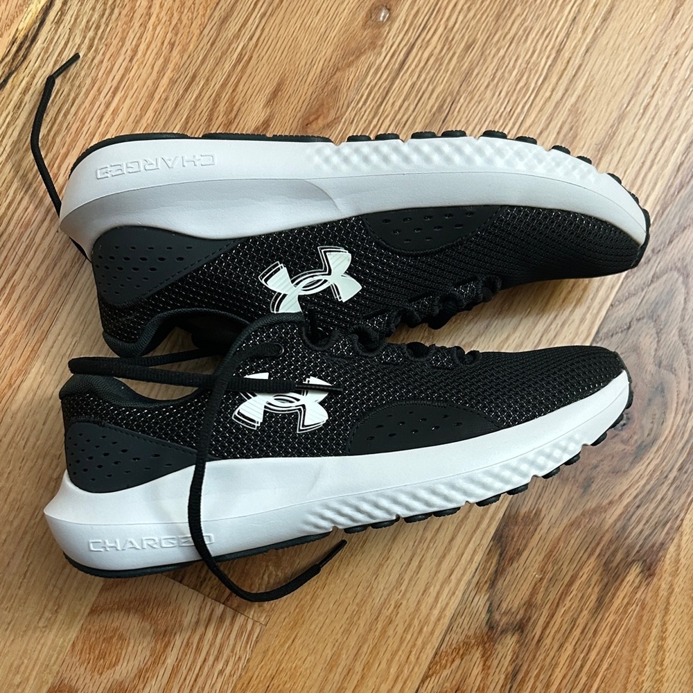 Under Armour Black Athletic Shoes - Picture 9 of 9
